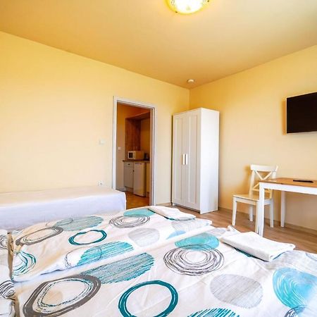 Apartmany Karmon Park Вельки-Медер Экстерьер фото