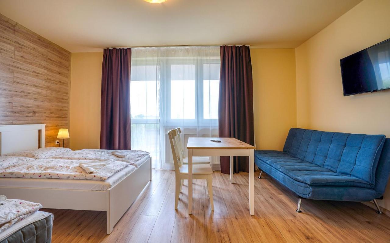 Apartmany Karmon Park Вельки-Медер Экстерьер фото