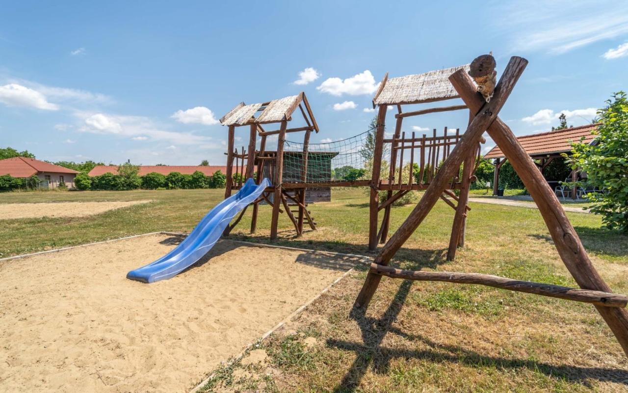 Apartmany Karmon Park Вельки-Медер Экстерьер фото