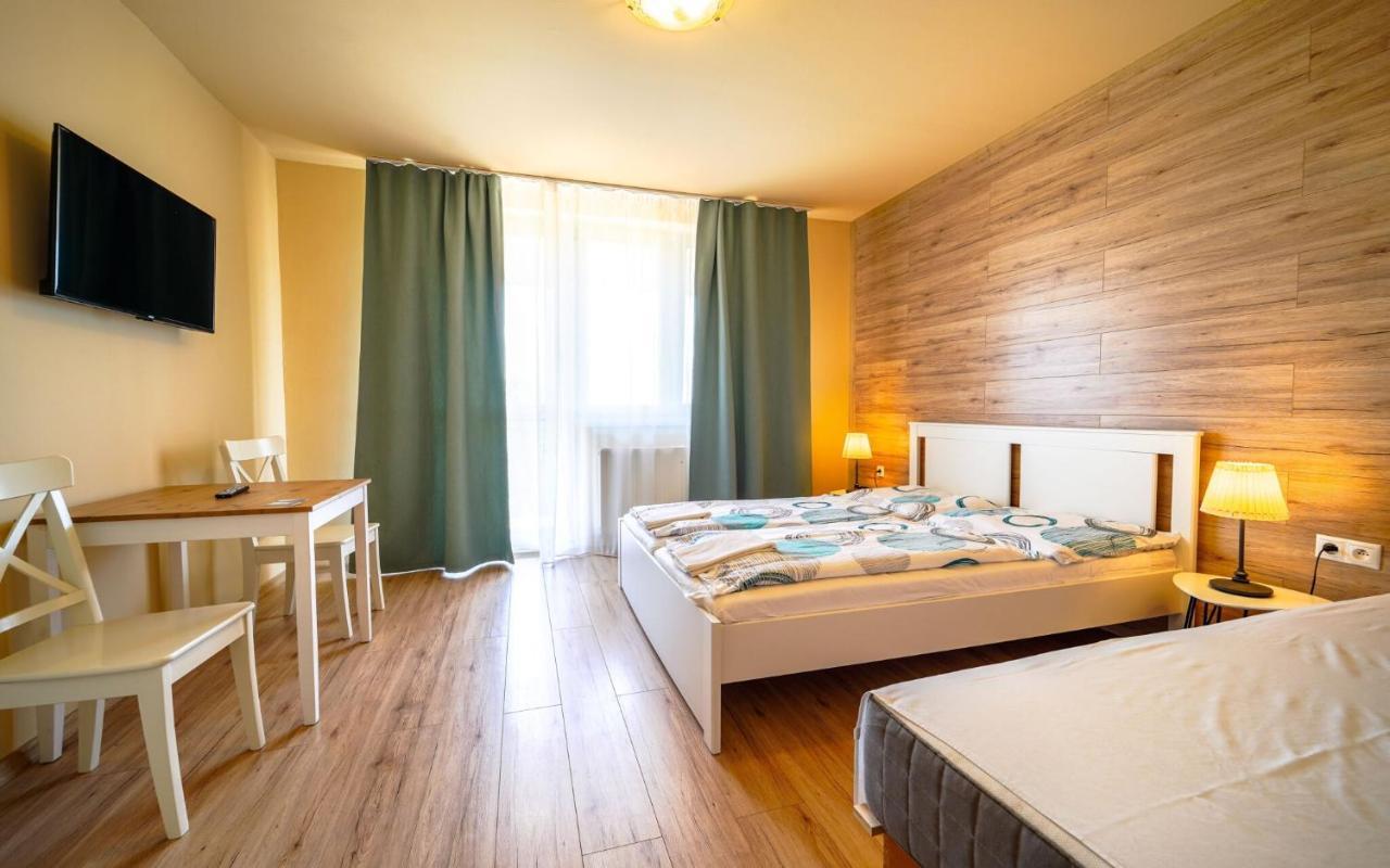 Apartmany Karmon Park Вельки-Медер Экстерьер фото