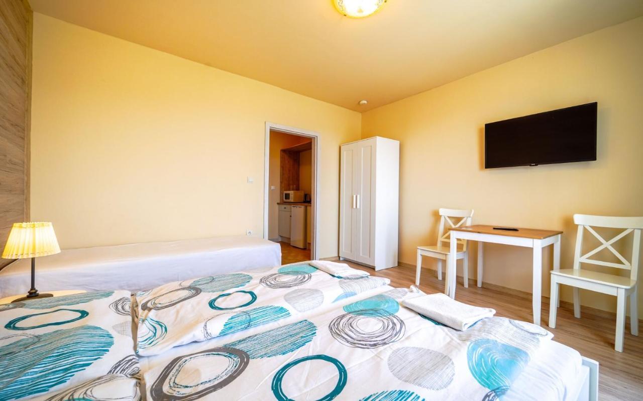 Apartmany Karmon Park Вельки-Медер Экстерьер фото